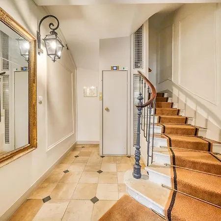 Verneuil Luxury Apartment *